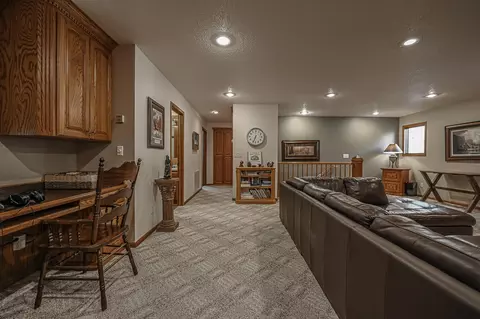 1620 E Avenue B, Bismarck, ND 58501 photo 38
