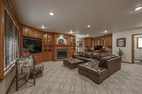 1620 E Avenue B, Bismarck, ND 58501 photo 34