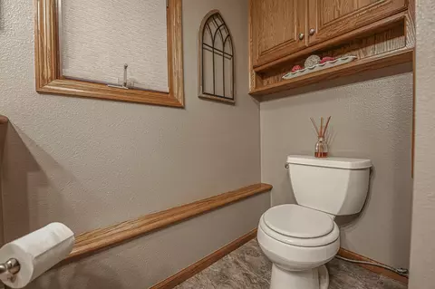 1620 E Avenue B, Bismarck, ND 58501 photo 23