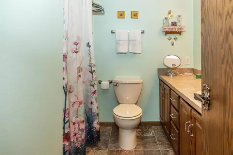 387 E Brandon Dr, Bismarck, ND 58503 photo 20