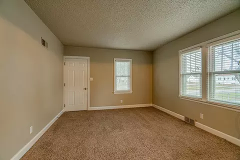 1413 E Thayer Ave, Bismarck, ND 58501 photo 13