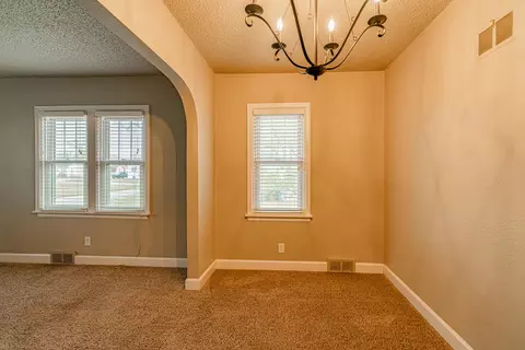 1413 E Thayer Ave, Bismarck, ND 58501 photo 11
