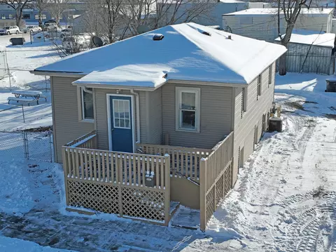 1413 E Thayer Ave, Bismarck, ND 58501 photo 1