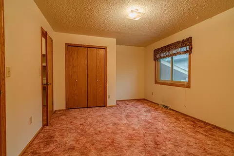 230 Wachter Ave E, Bismarck, ND 58504 photo 30