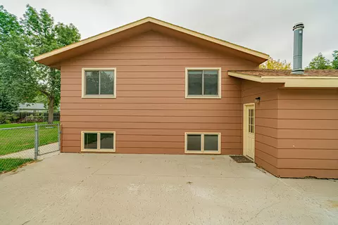 230 Wachter Ave E, Bismarck, ND 58504 photo 8