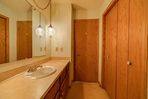 230 Wachter Ave E, Bismarck, ND 58504 photo 25