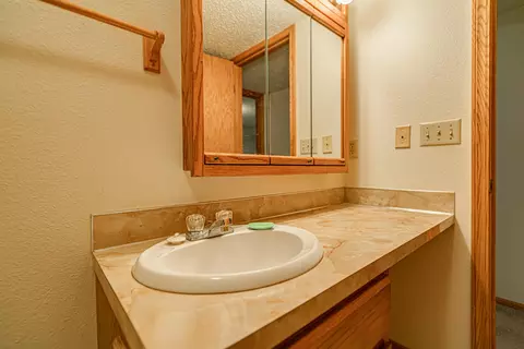 230 Wachter Ave E, Bismarck, ND 58504 photo 43