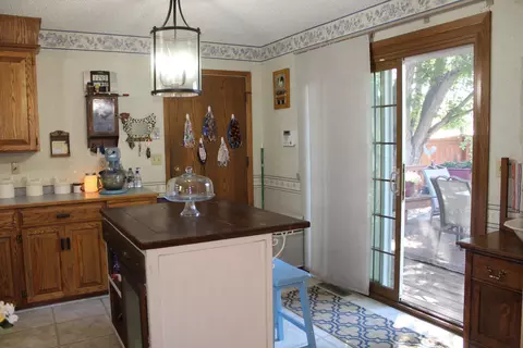 129 E Brandon Dr, Bismarck, ND 58503 photo 8