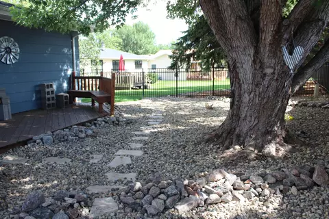 129 E Brandon Dr, Bismarck, ND 58503 photo 38
