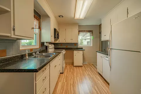 1020 Riverview Ave, Bismarck, ND 58504 photo 7