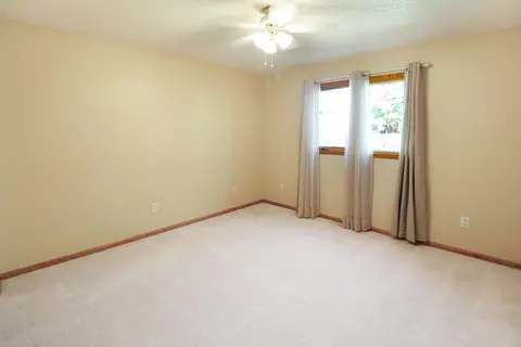 774 Interstate Ave W, Bismarck, ND 58503 photo 11