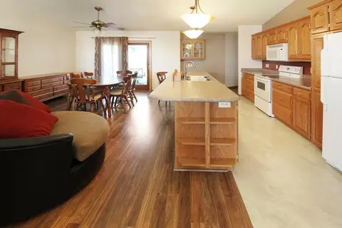 774 Interstate Ave W, Bismarck, ND 58503 photo 4