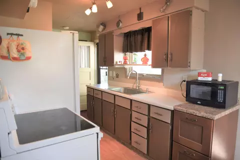 500 E Turnpike Ave, Bismarck, ND 58501 photo 2