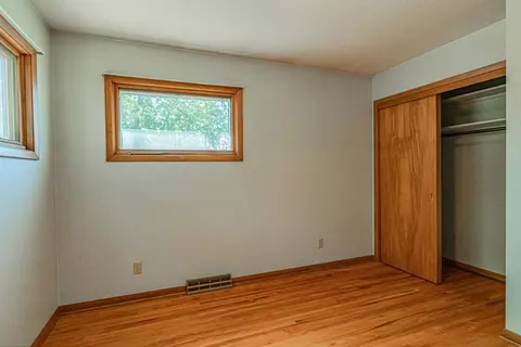 2017 E Avenue B, Bismarck, ND 58501 photo 10