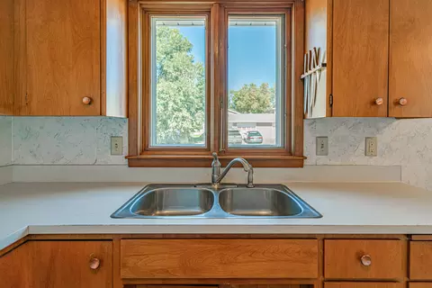 2017 E Avenue B, Bismarck, ND 58501 photo 20
