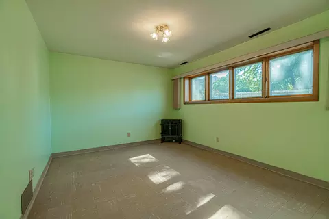2017 E Avenue B, Bismarck, ND 58501 photo 4