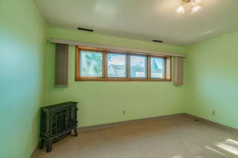2017 E Avenue B, Bismarck, ND 58501 photo 24