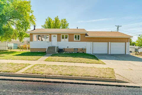 2017 E Avenue B, Bismarck, ND 58501 photo 41