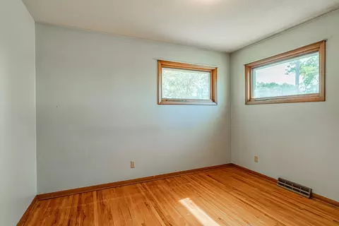 2017 E Avenue B, Bismarck, ND 58501 photo 9
