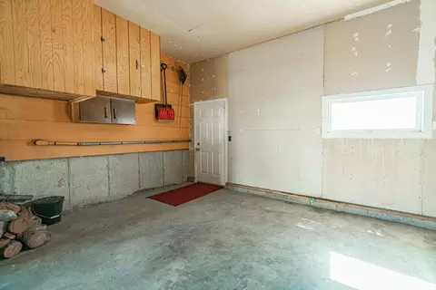 2017 E Avenue B, Bismarck, ND 58501 photo 39