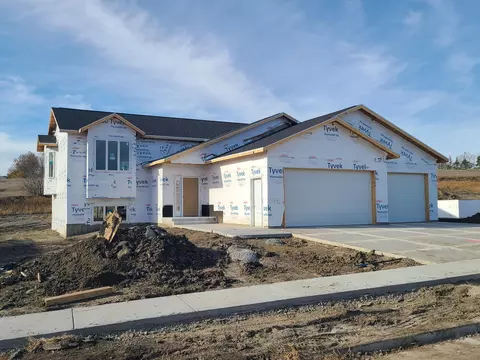 5336 Titanium Dr, Bismarck, ND 58503 photo 1
