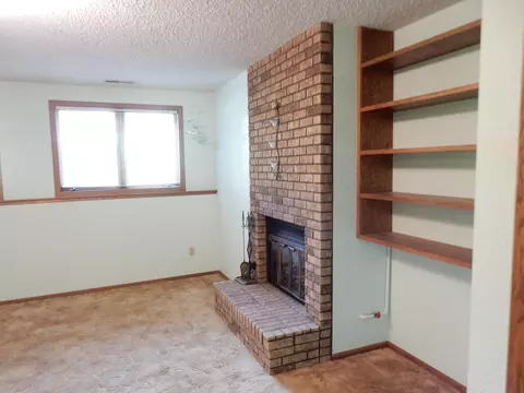 407 E Brandon Dr, Bismarck, ND 58503 photo 40