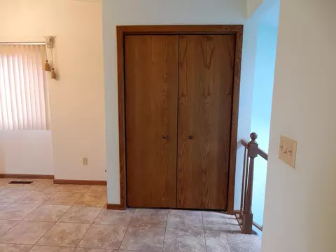 407 E Brandon Dr, Bismarck, ND 58503 photo 17