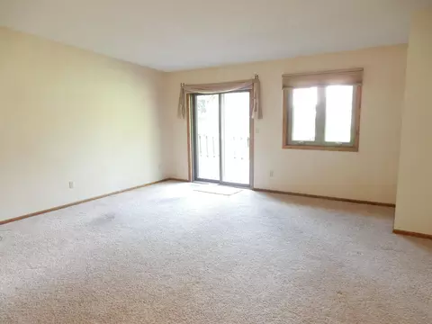 407 E Brandon Dr, Bismarck, ND 58503 photo 11