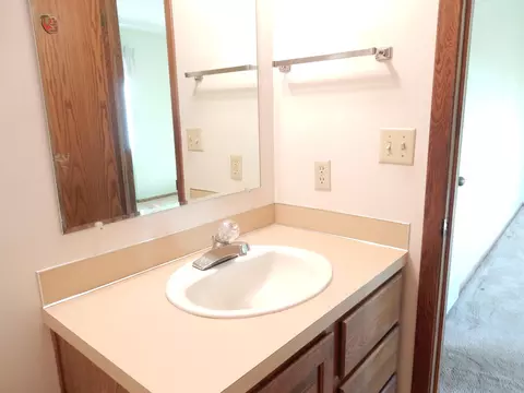 407 E Brandon Dr, Bismarck, ND 58503 photo 23