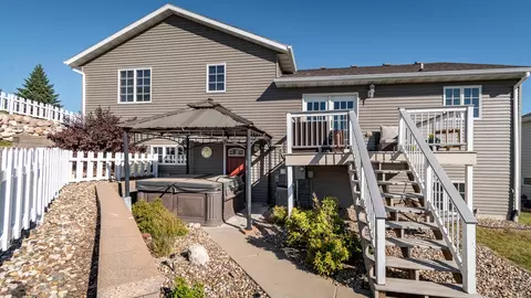 703 Calgary Ave, Bismarck, ND 58503 photo 47