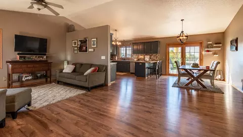703 Calgary Ave, Bismarck, ND 58503 photo 6