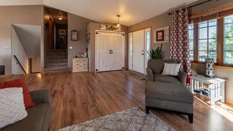 703 Calgary Ave, Bismarck, ND 58503 photo 9