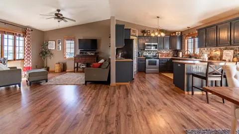 703 Calgary Ave, Bismarck, ND 58503 photo 12
