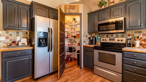 703 Calgary Ave, Bismarck, ND 58503 photo 18