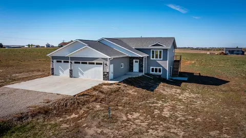 512 Apple Ridge Rd, Menoken, ND 58558 photo 1