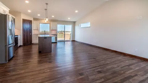 512 Apple Ridge Rd, Menoken, ND 58558 photo 3