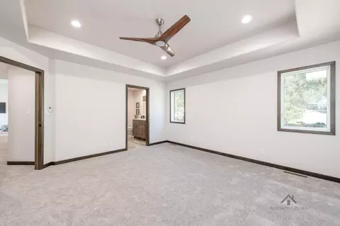 5412 Hendrickson Dr, Bismarck, ND 58503 photo 9
