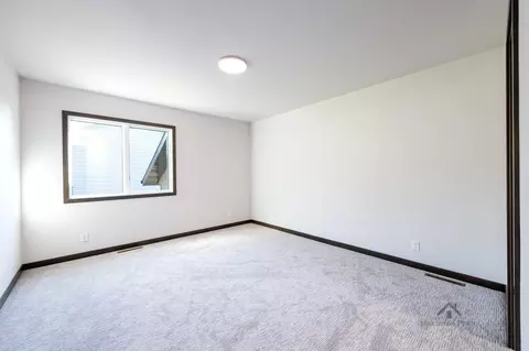 5412 Hendrickson Dr, Bismarck, ND 58503 photo 10