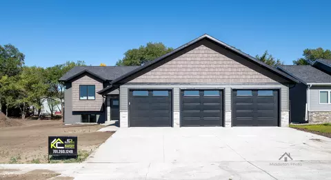 5412 Hendrickson Dr, Bismarck, ND 58503 photo 22
