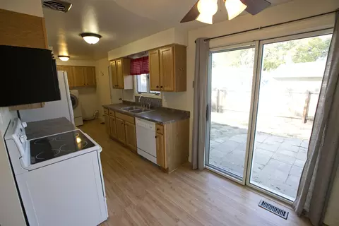 502 Central Ave E, Bismarck, ND 58501 photo 12