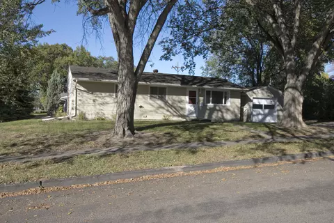 502 Central Ave E, Bismarck, ND 58501 photo 2