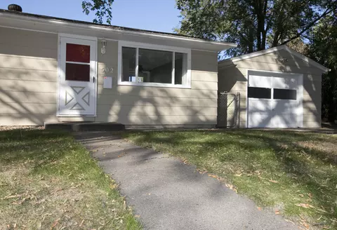 502 Central Ave E, Bismarck, ND 58501 photo 4