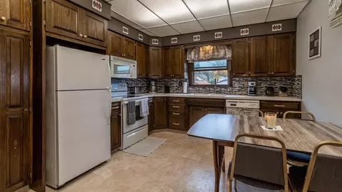 402 2nd Ave NE, Mandan, ND 58554 photo 4