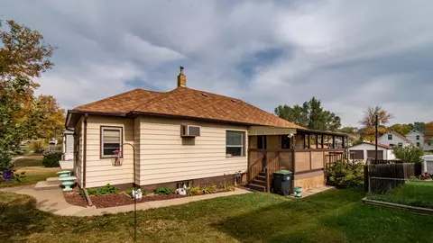 402 2nd Ave NE, Mandan, ND 58554 photo 31
