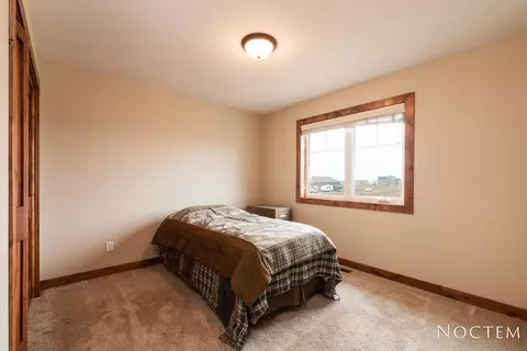 2483 Eugene Dr N, Mandan, ND 58554 photo 19