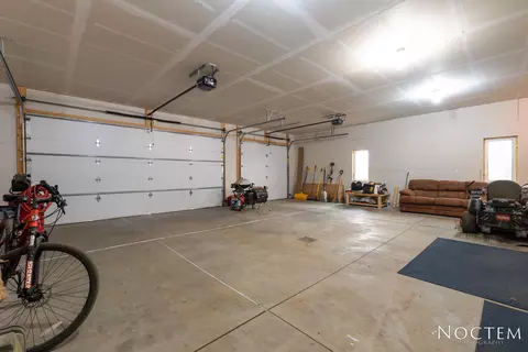 2483 Eugene Dr N, Mandan, ND 58554 photo 24