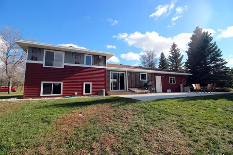 4830 E Roundup Rd, Bismarck, ND 58503 photo 2