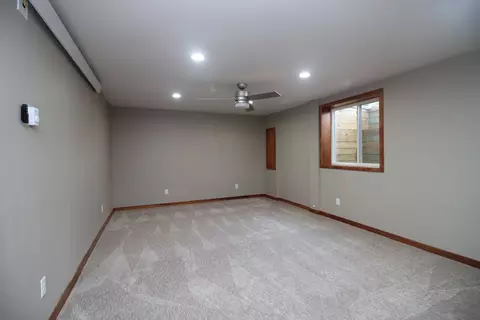 4830 E Roundup Rd, Bismarck, ND 58503 photo 25