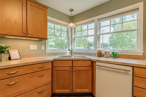 1320 N 3rd St, Bismarck, ND 58501 photo 6