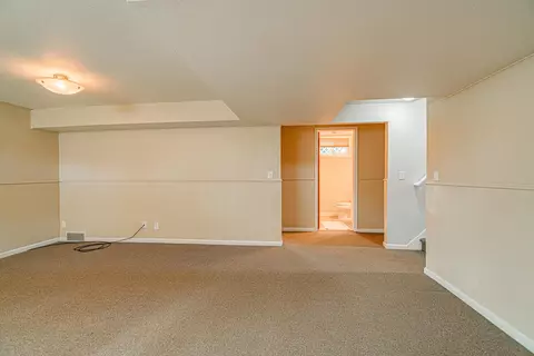 1320 N 3rd St, Bismarck, ND 58501 photo 41
